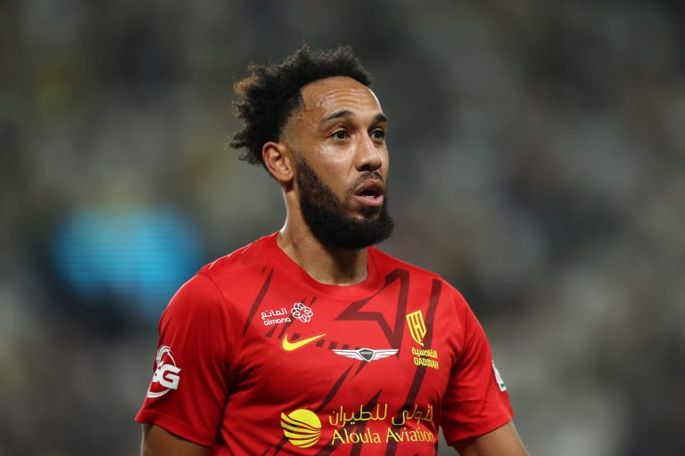 مغادرة أوباميانج القادسية الجابوني بمبلغ سبعة ملايين يورو
