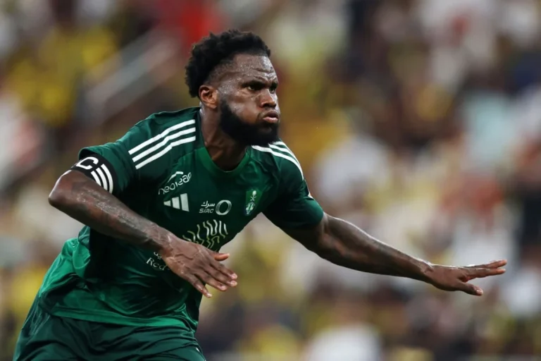 ايطاليان يسعون للتعاقد مع لاعب الاهلي كيسيه هذا الصيف