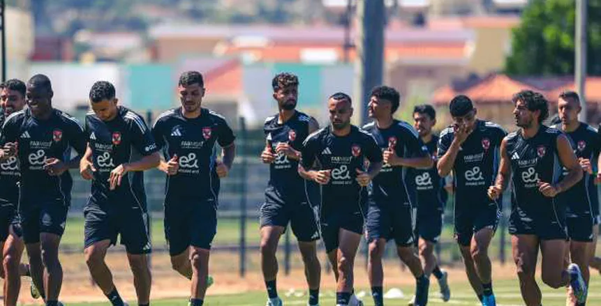 غياب لاعب الأهلي عن تدريبات الفريق في تونس لأسباب مفاجئة وهامة