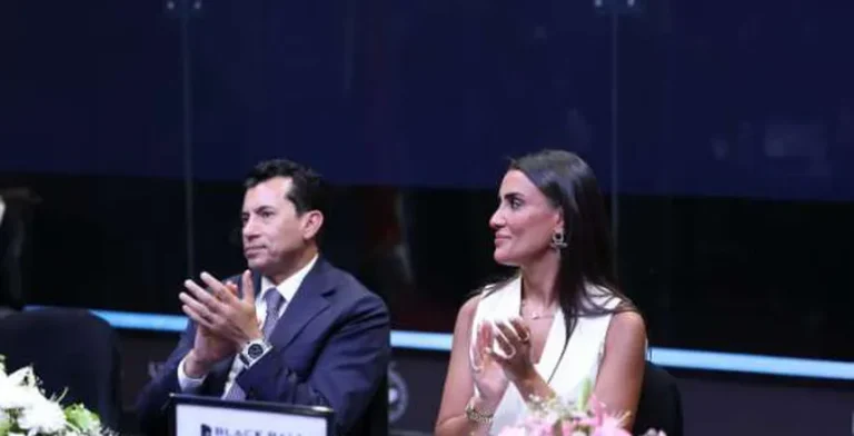 وزير الرياضة يشارك في مؤتمر صحفي لإطلاق بطولة العالم للناشئين في الإسكواش