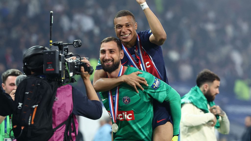 مبابي مع دوناروما