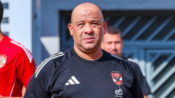 وليد صلاح الدين مدير الكرة الاهلي