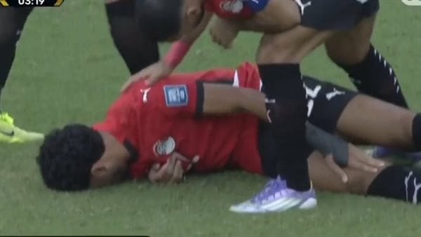 اصابة عمر مرموش في مباراة مصر