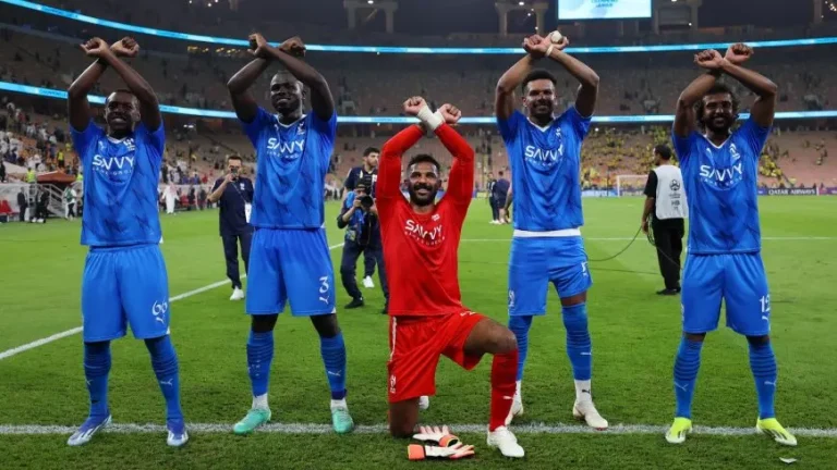 الهلال يستعد لمواجهة الأخدود في دوري روشن السعودي