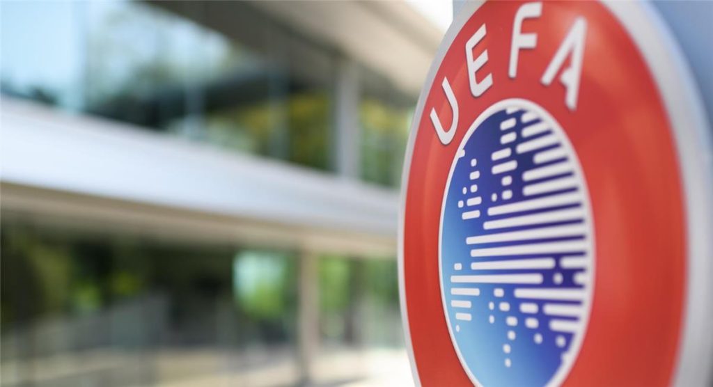 يويفا يقرر مباراة برشلونة في ميامي