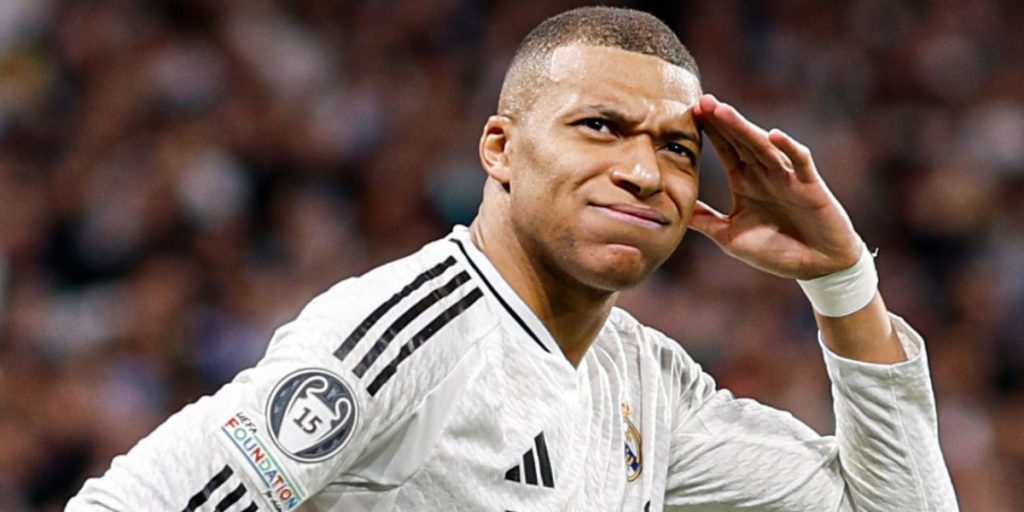 ريال مدريد يكرّم كيليان مبابي