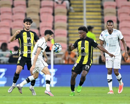الاتحاد يواجه الوحدة في كأس خادم الحرمين الشريفين اليوم
