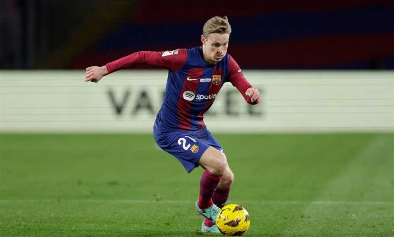 برشلونة يُجدد عقد فرينكي دي يونج حتى 2029 ويوافق على تخفيض راتبه